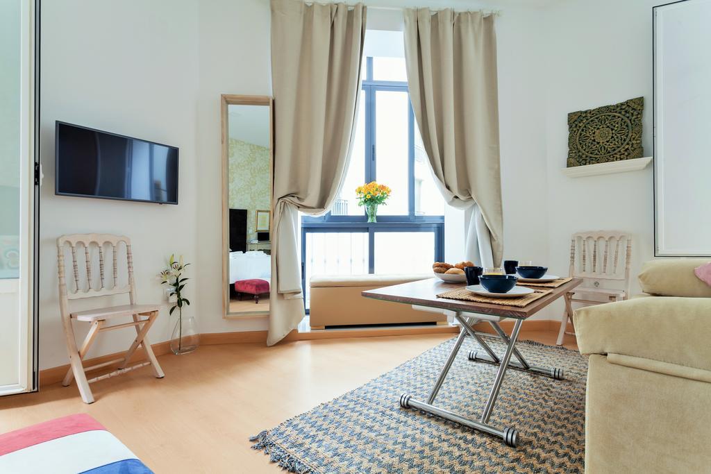 Hostly Acetres 1A Loft In City Center, Comunal Terrace, Fibre,Parking Optional Sevilla Exterior foto