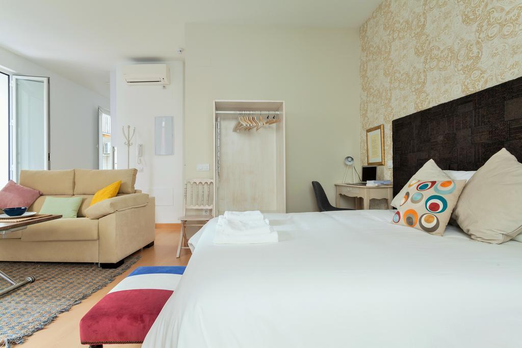 Hostly Acetres 1A Loft In City Center, Comunal Terrace, Fibre,Parking Optional Sevilla Exterior foto